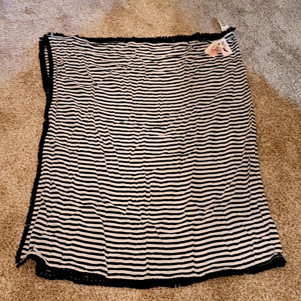 Jessica Simpson swim wrap